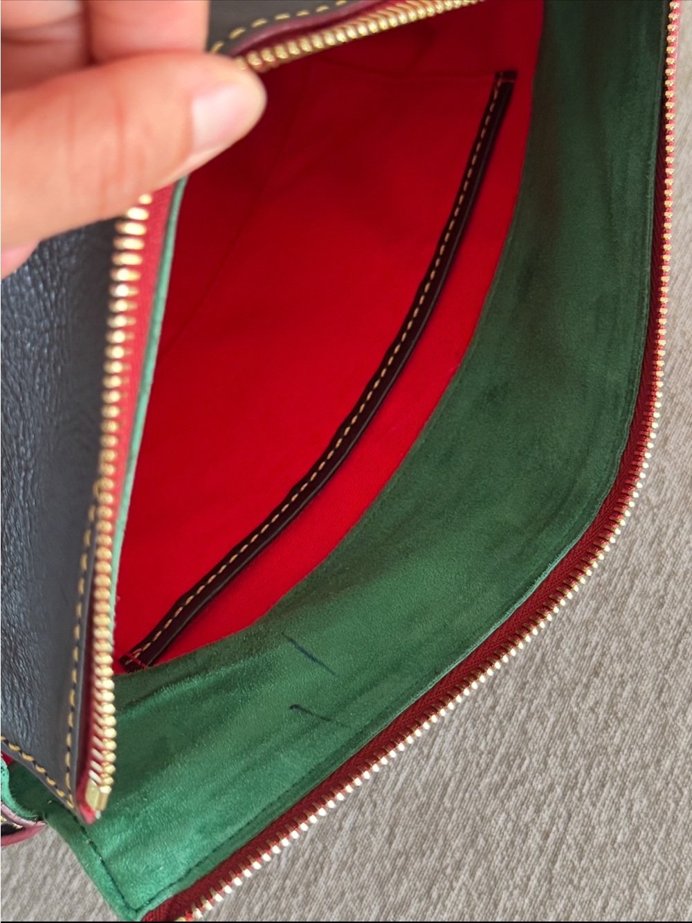 Dooney & Bourke - Picture 5 of 9